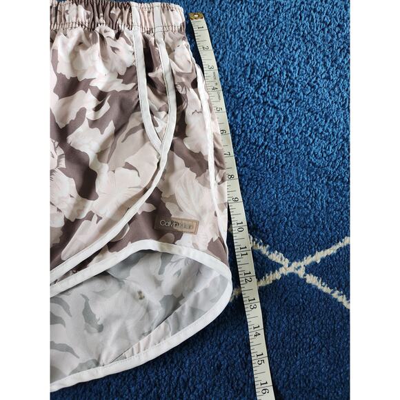 Calvin Klein Floral Camo Print Active Shorts M - Picture 6 of 8